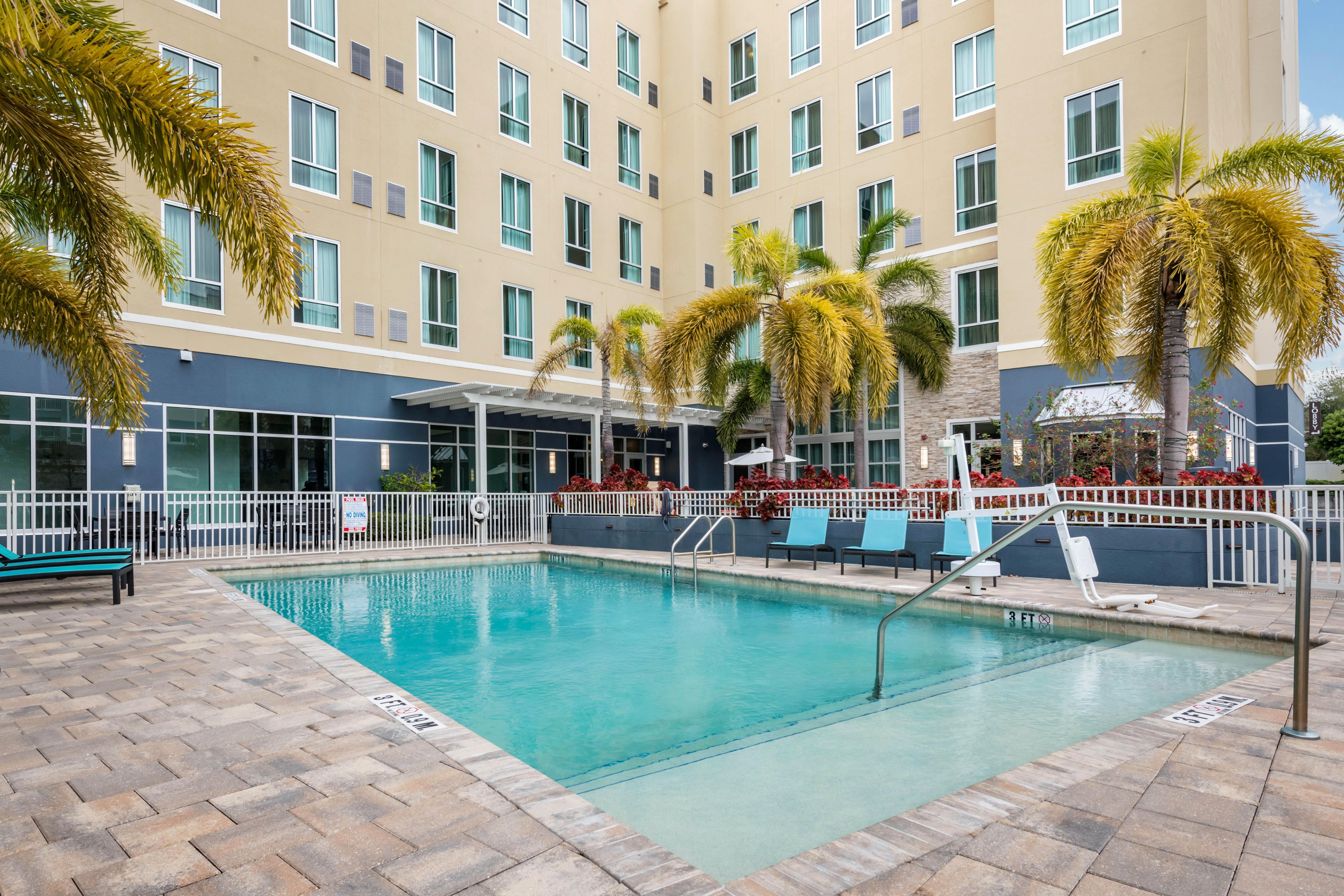 Staybridge Suites St. Petersburg Fl By Ihg Екстериор снимка